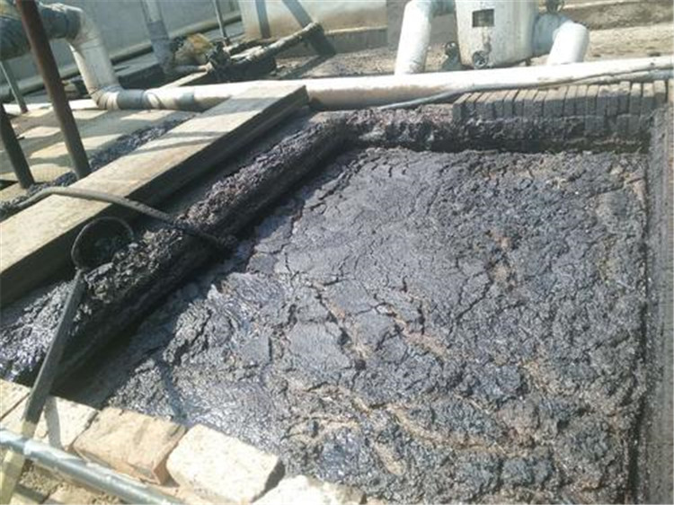 油泥處理現在什么方法比較好 油泥怎么無害化處理